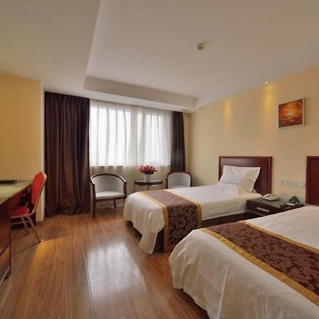 Greentree Alliance Beijing West Railway Station Zhanqian North Square Hotel Bagian luar foto